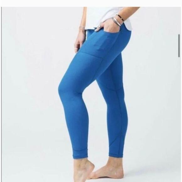 ZYIA Women's Light N Tight Pocket Crop Leggings Blue Size 4 - Picture 13 of 16